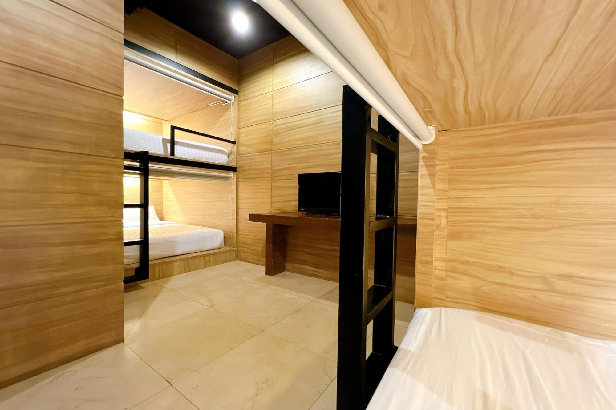 The Bedrooms Hostel Pattaya Eksteriør bilde