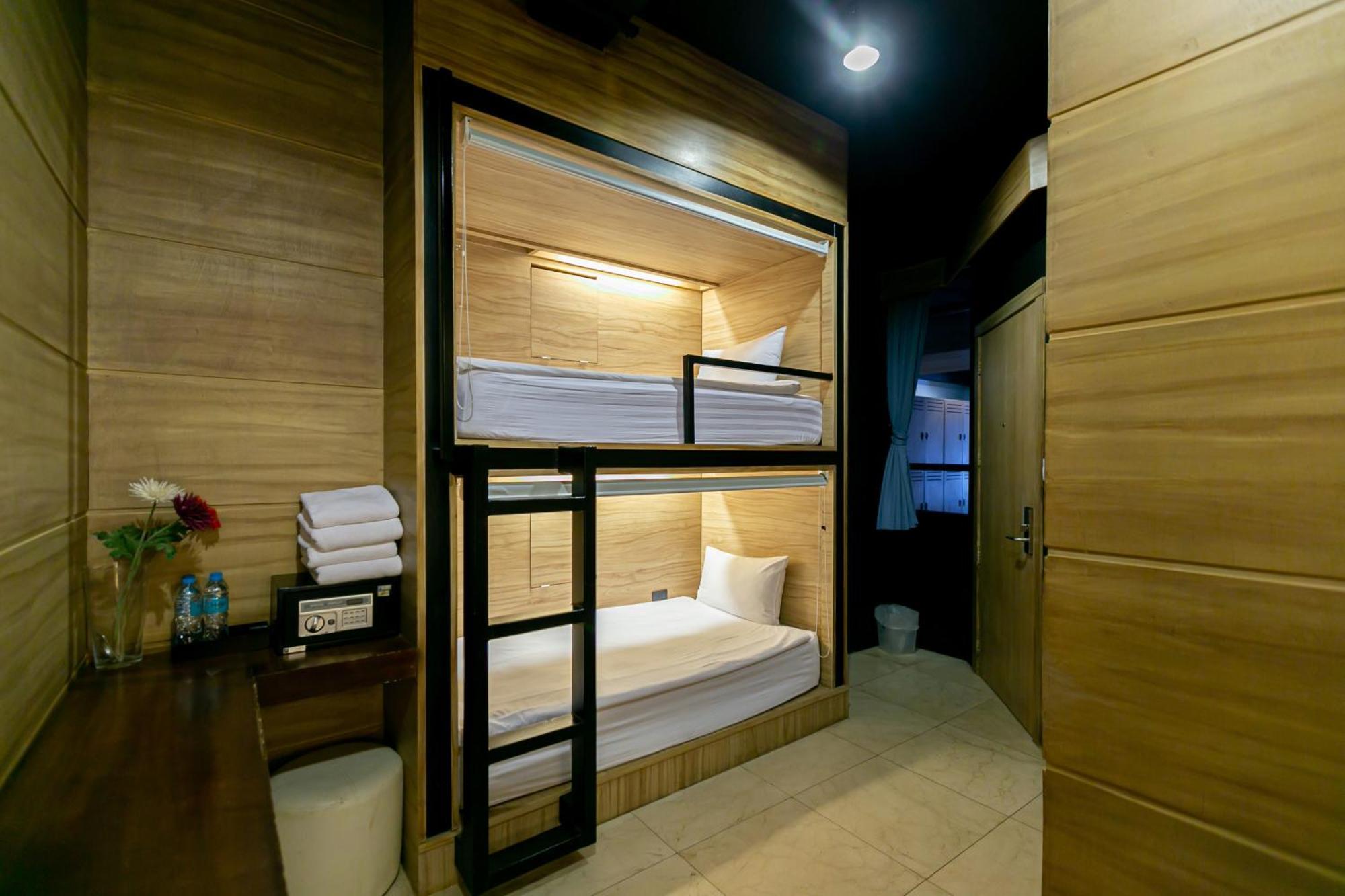 The Bedrooms Hostel Pattaya Eksteriør bilde